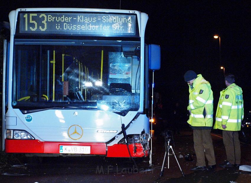 VU Roller KVB Bus Hoehenhauser Ring Koeln Muelheim P19.JPG